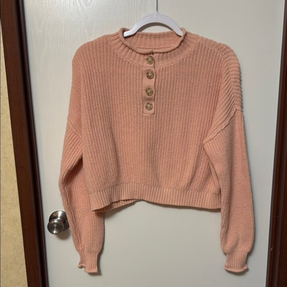 American Eagle Pink Cropped Knit Sweater with Button Detail Size Small